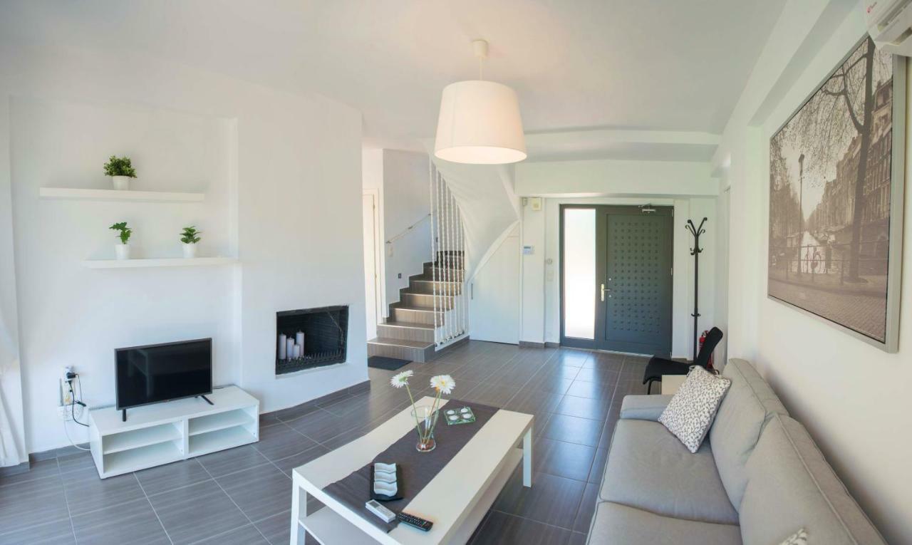 Irene Twin Condo Plataria Exteriör bild